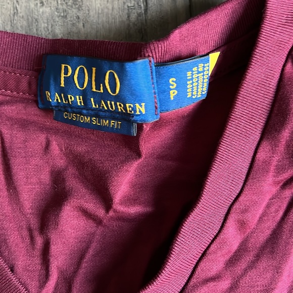 Polo shirt size small - Picture 2 of 4